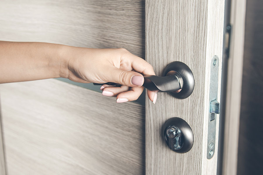 secure door locks guide